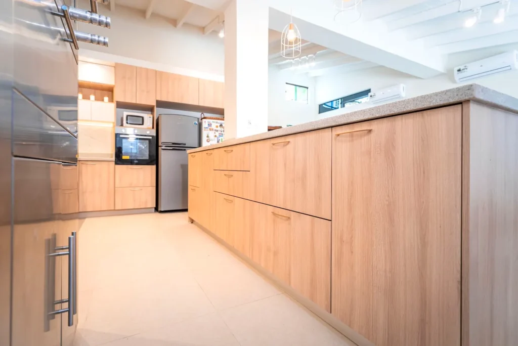 Cocina Efraín — vista del espacio y mobiliario (6)