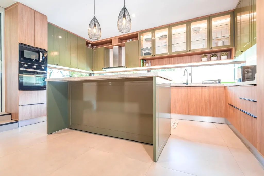 Cocina Viviana — vista del espacio y mobiliario (3)