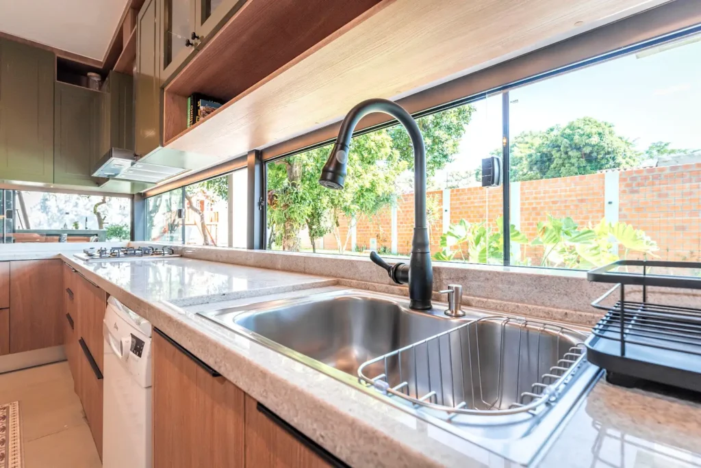 Cocina Viviana — vista del espacio y mobiliario (5)