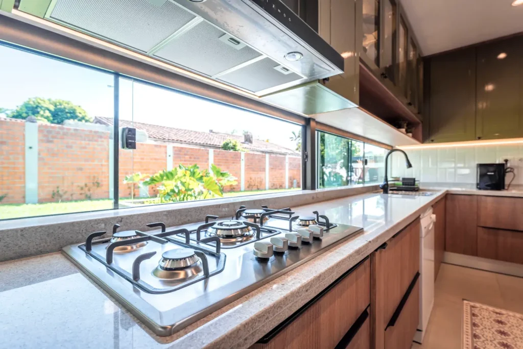 Cocina Viviana — vista del espacio y mobiliario (8)